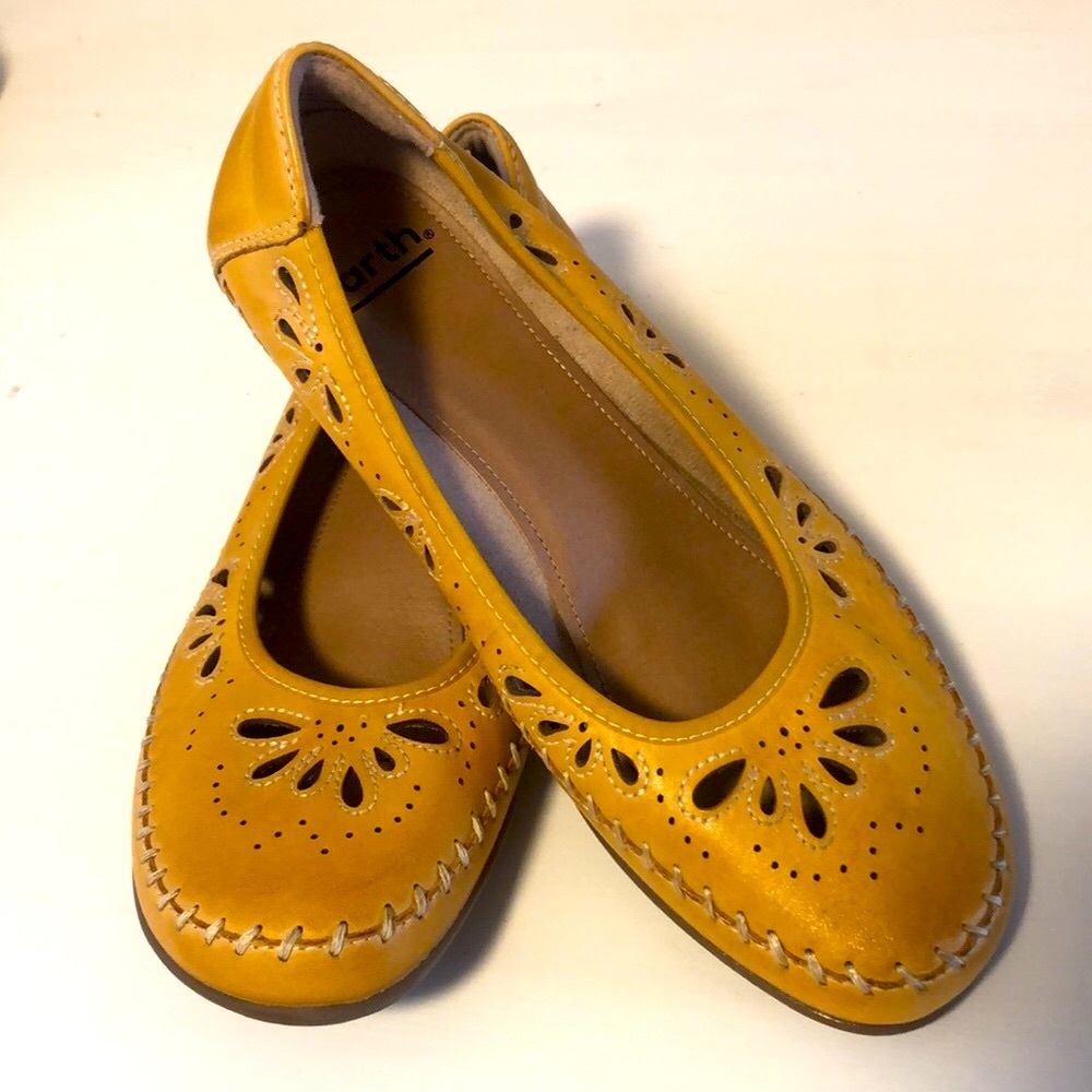 Earth Alder Azza Ballet Flats